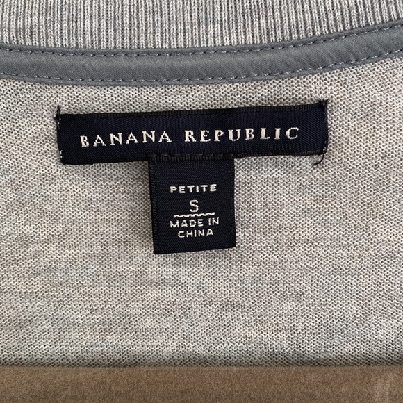 Banana Republic Pima Cotton V-Neck Ruffle Cardigan sweater. Size SP - Picture 2 of 7